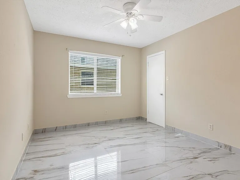 7431 Ridgeberry Dr — Photo 23