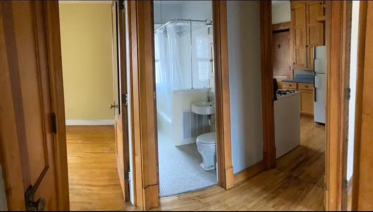 1416 W 34th St #3 — Photo 10