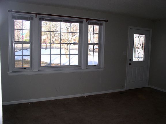 Same view of living room in the daytime.
