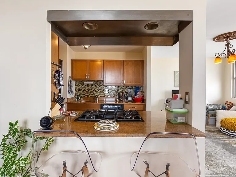 6040 Boulevard East #19B — Photo 7