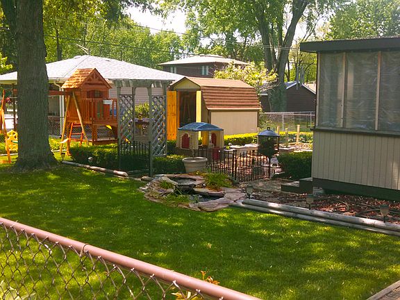 4th image of 6613 Maple Lane Dr