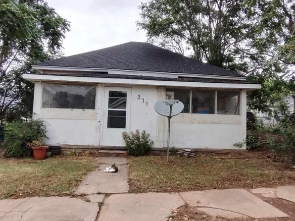 311 E 4th Ave, Bristow, OK 74010