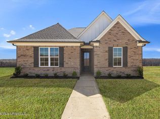 457 Sunflower St, Nesbit, MS 38651