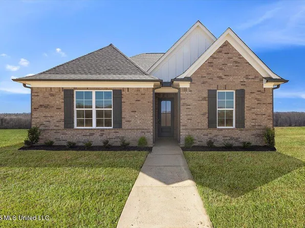 457 Sunflower St, Nesbit, MS 38651