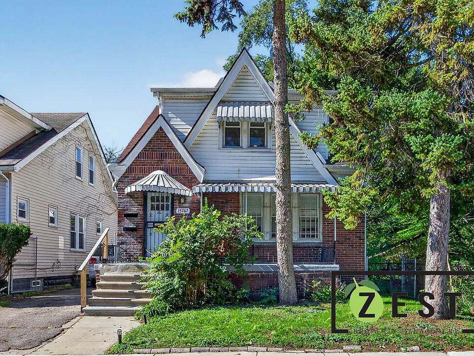 15767 Pinehurst