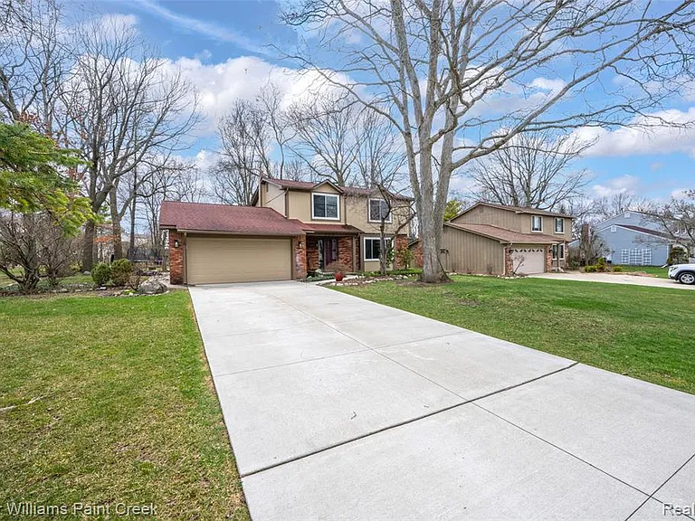 709 Denham Ln — Photo 26