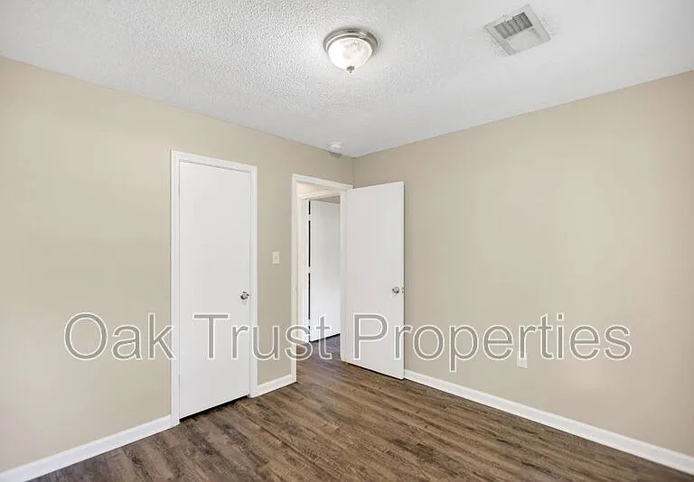 103 Cambell Ct — Photo 17