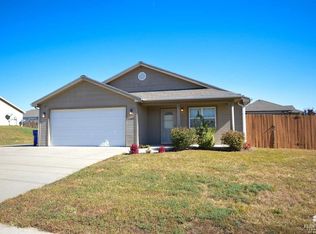 1409 Hickory Ln, Junction City, KS 66441