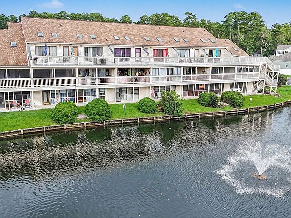 2nd image of 510 Fairwood Lakes Dr. #17-E