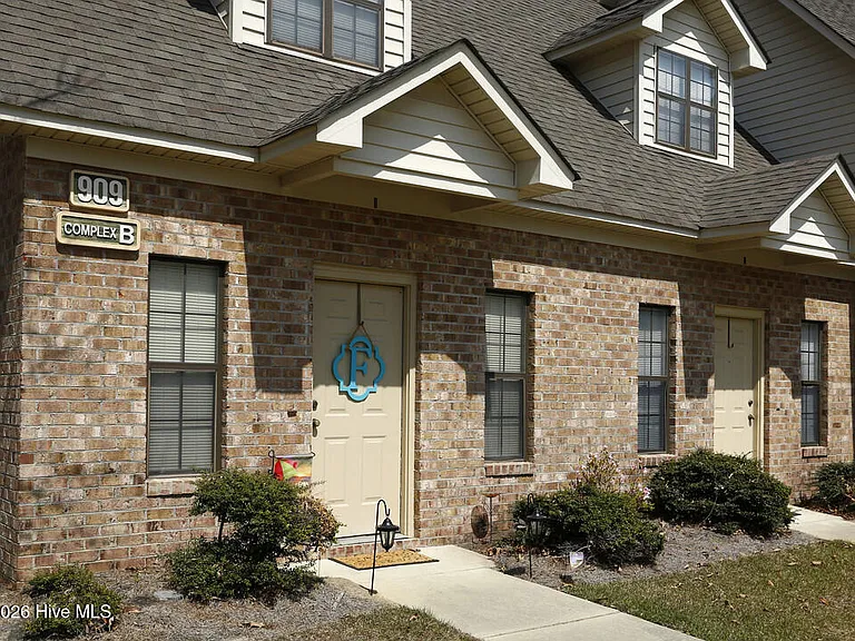 905 Allen Rd #D2 — Photo 1