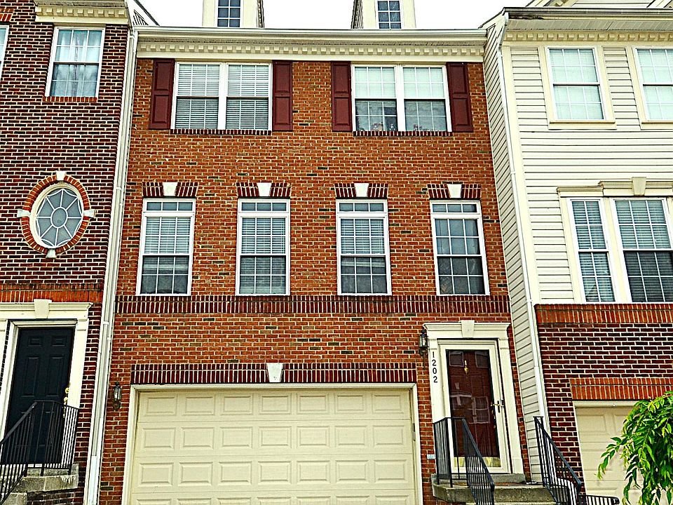 1st image of 1202 Cambria Ter NE