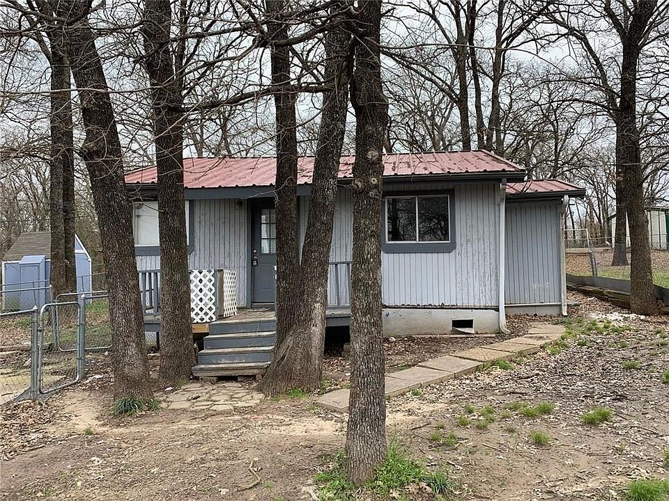 2nd image of 312 West Ln