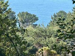 865 Upper Pacific Dr, Whitethorn, CA 95589