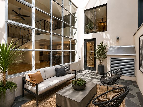 3rd image of 520 6th St APT 5
