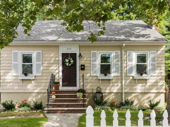 111 Stimson St, West Roxbury, MA 02132