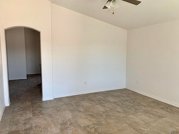 4th image of 4001 E San Gerardo Ln