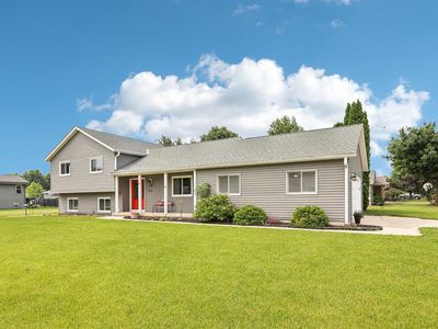 802 Rohda DRIVE, Waterford, WI, 53185