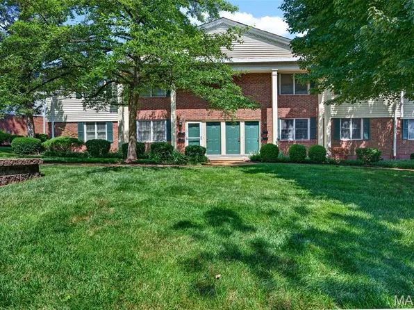 1767 High School Dr, Saint Louis, MO 63144