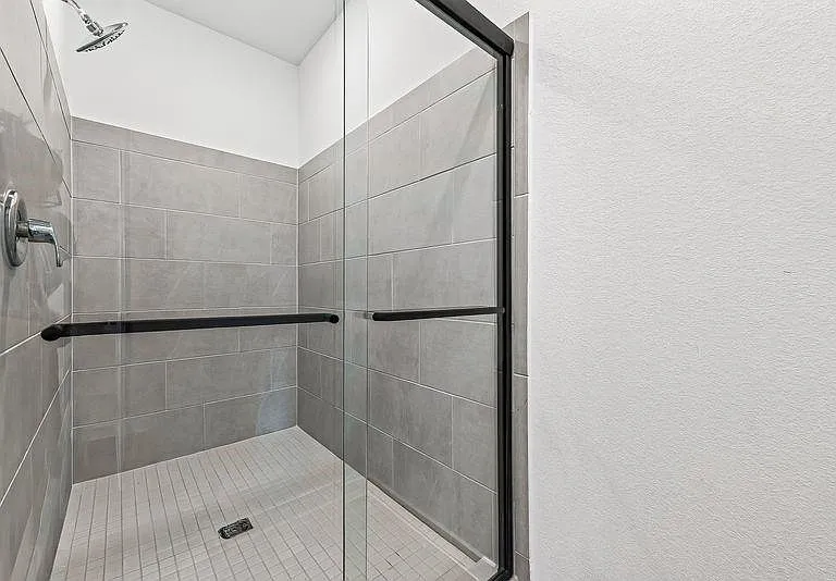 16307 Chestnut Haven Ln — Photo 38