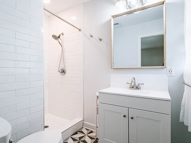 5604 Paulsen St — Photo 8