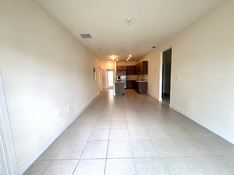 8265 NW 41st St #C-2044 — Photo 5