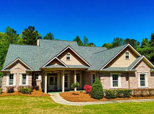 152 Rivers Edge Dr, Forsyth, GA 31029