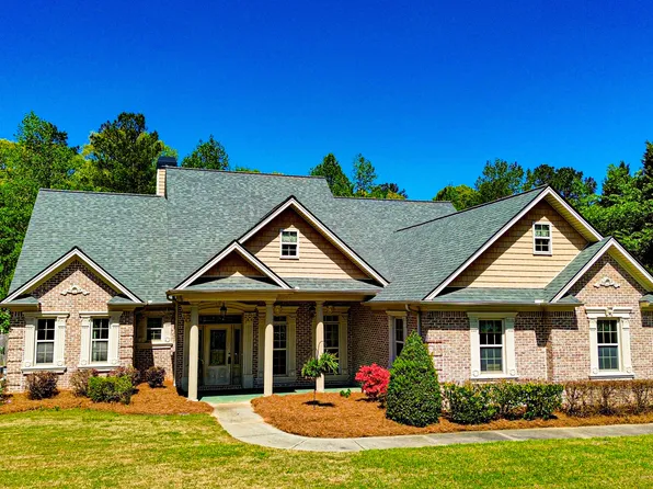 152 Rivers Edge Dr, Forsyth, GA 31029