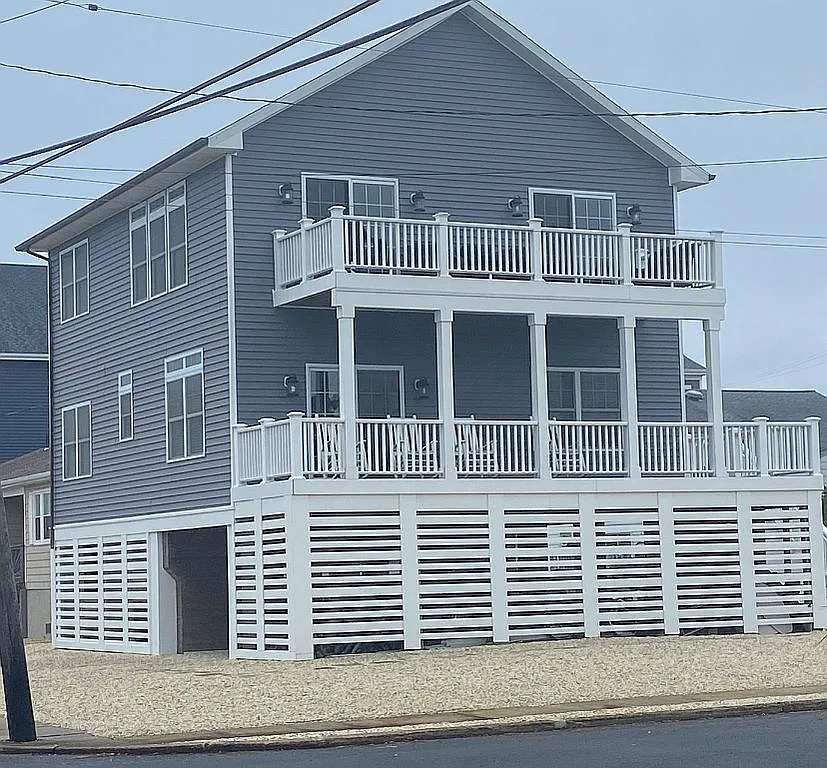 415 Daytona Dr photo 1