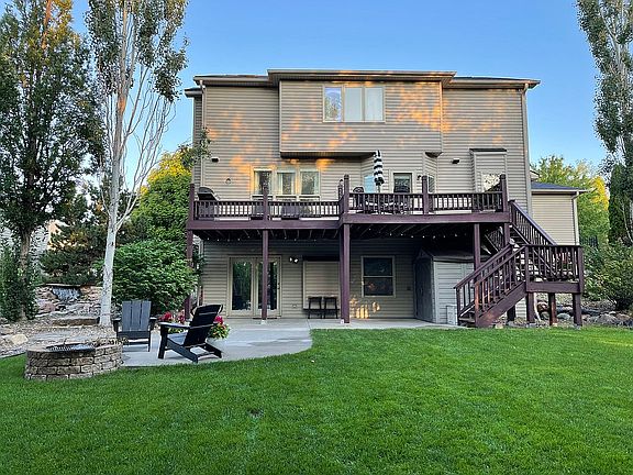 3rd image of 7940 Katrina Ln