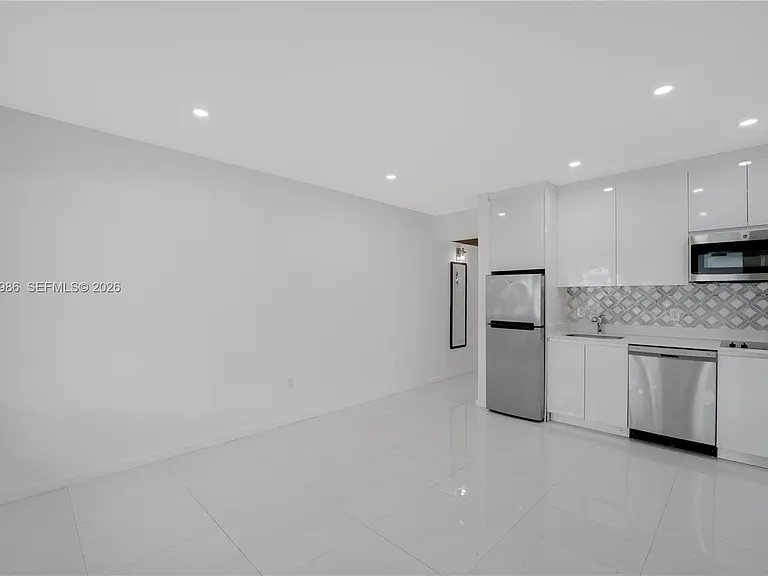 801 15th St #108 — Photo 6