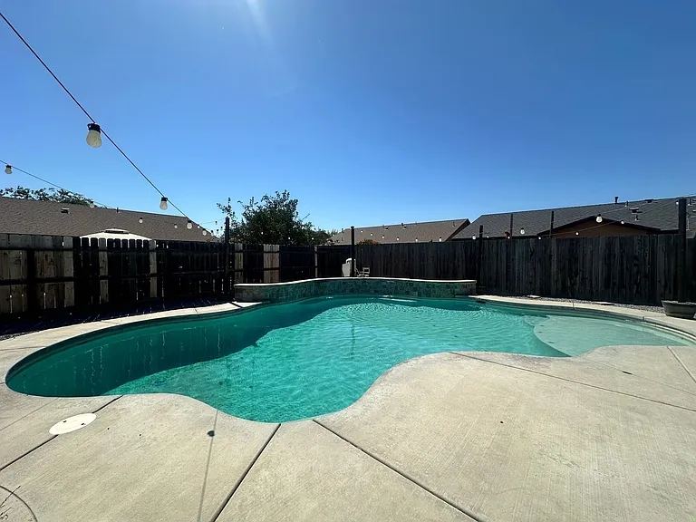 1253 Monterey Ave — Photo 4