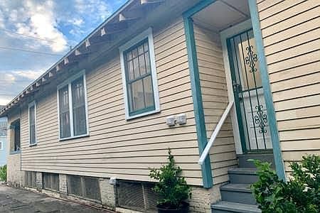 1st image of 940 Race St