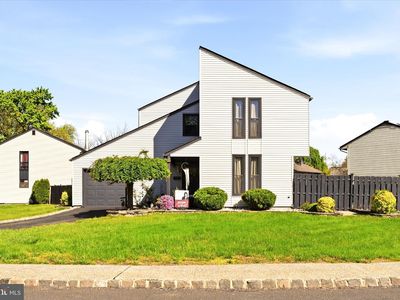 24 Robertson Rd, East Windsor, NJ, 08520