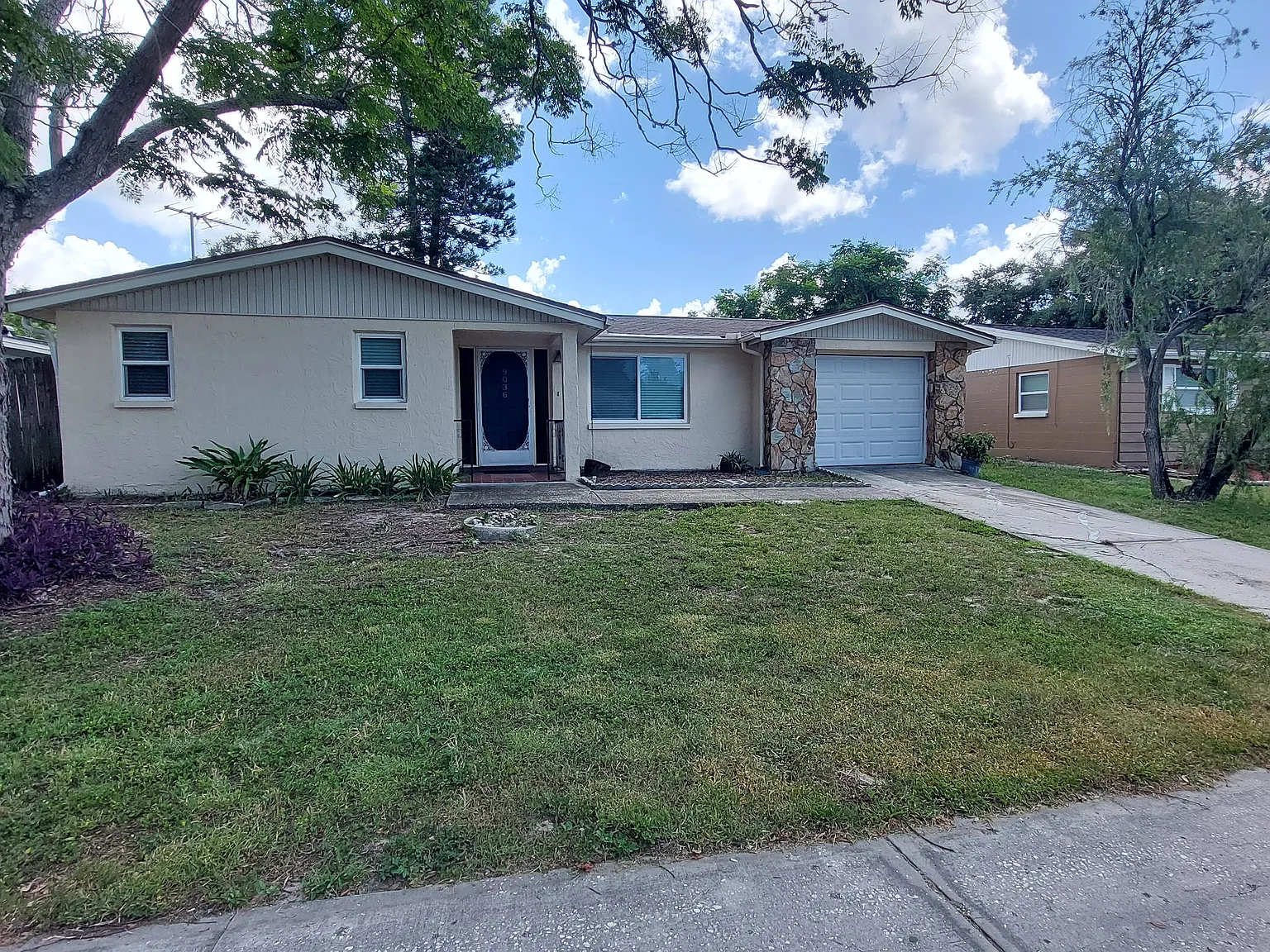 9036 Mark Twain Ln — Photo 2