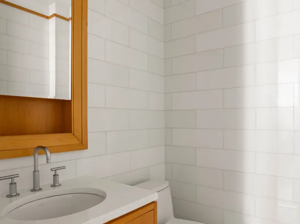 10-50 Jackson Avenue image 8 of 8