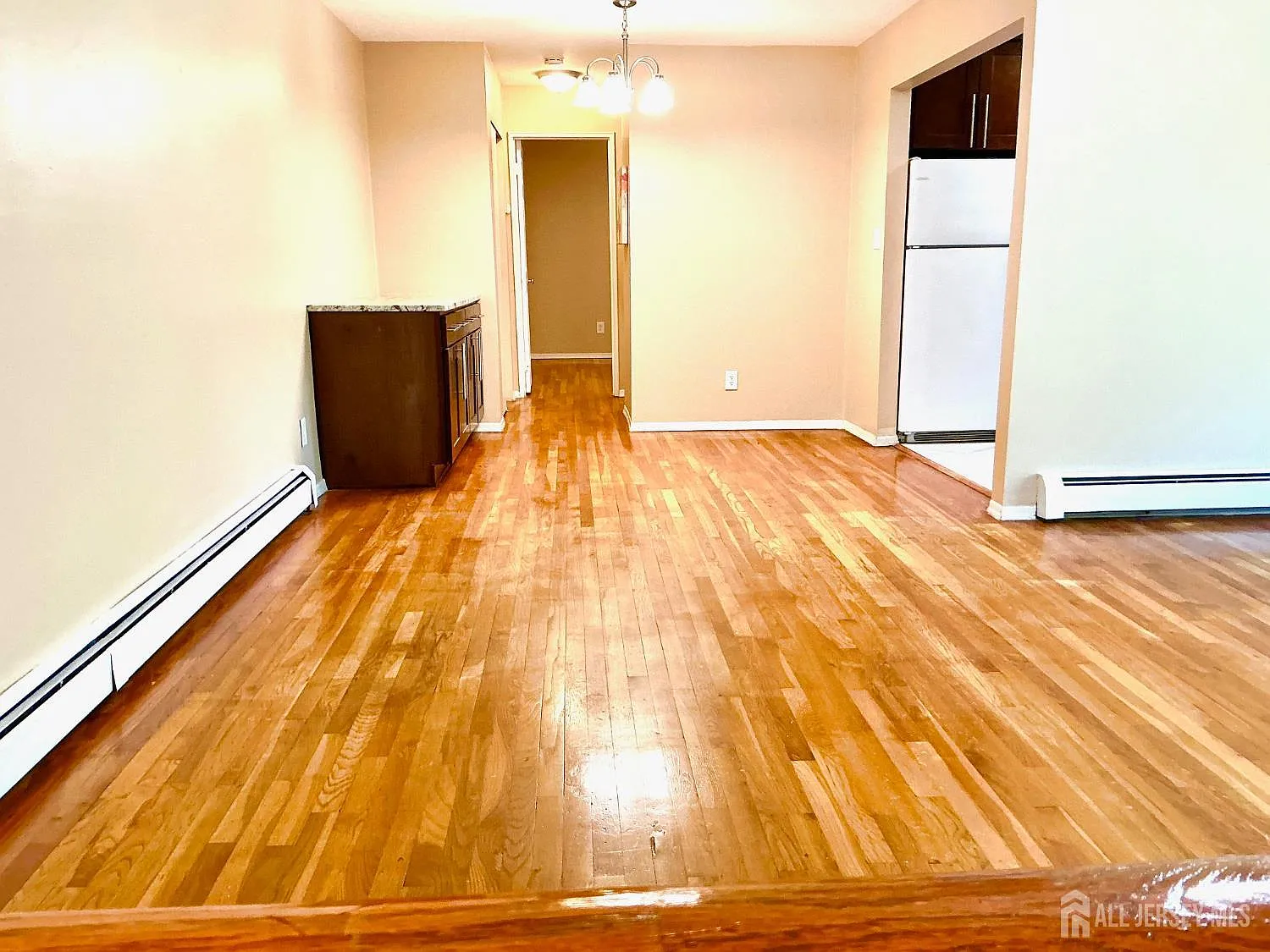 1 bed, 1.0 bath, $1,800 — Photo 2