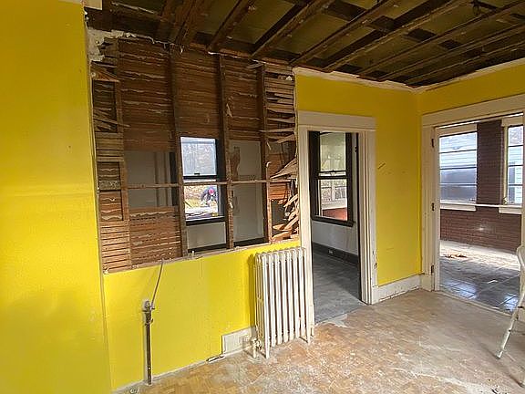 2nd image of 6812 River Rd