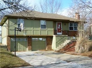 13404 Oakland Ave, Grandview, MO 64030