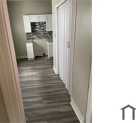 2718 W Chestnut St — Photo 3