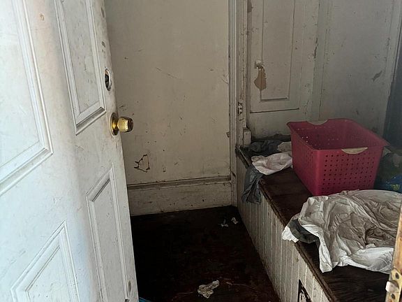 4th image of 3523 Kensington Ave