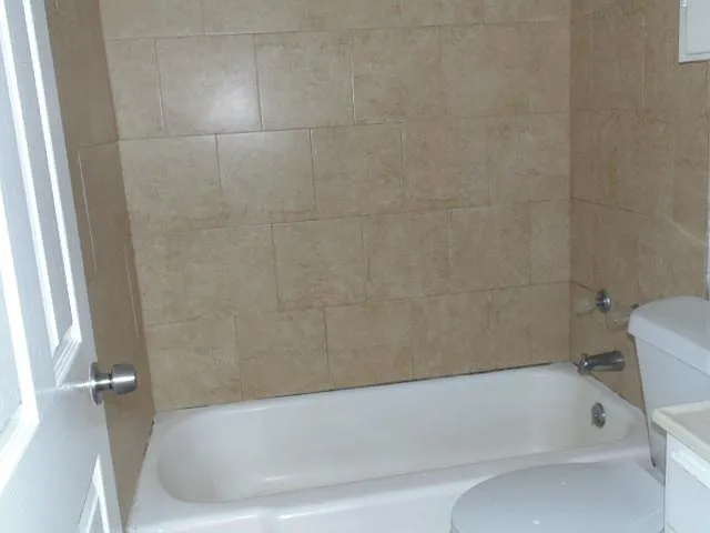 4418 Heath Dr — Photo 4
