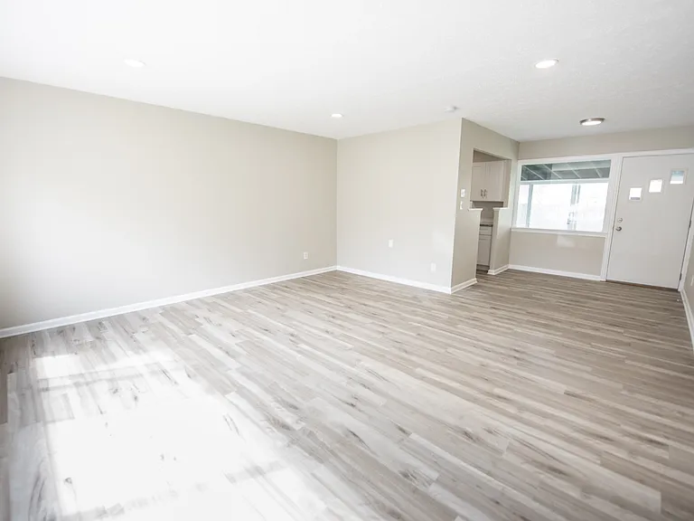 9328 W Ridgewood Dr — Photo 1