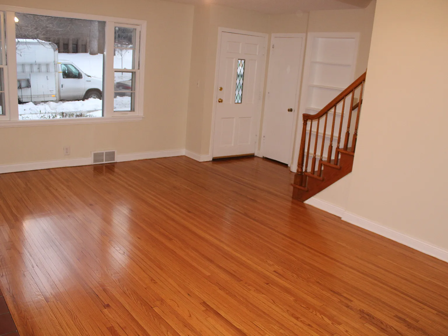 2 bed, 1000 sqft, $2,100 — Photo 3