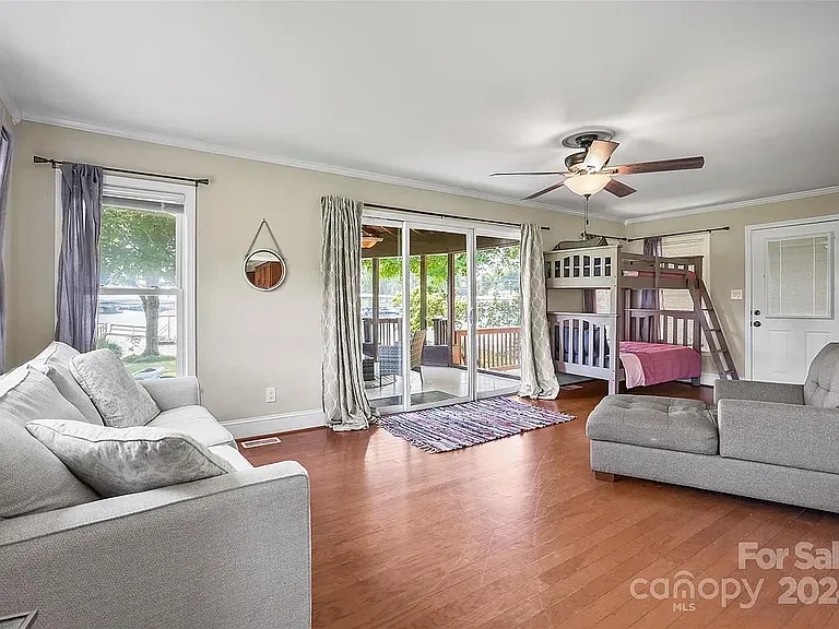 120 Surfside Ln — Photo 21