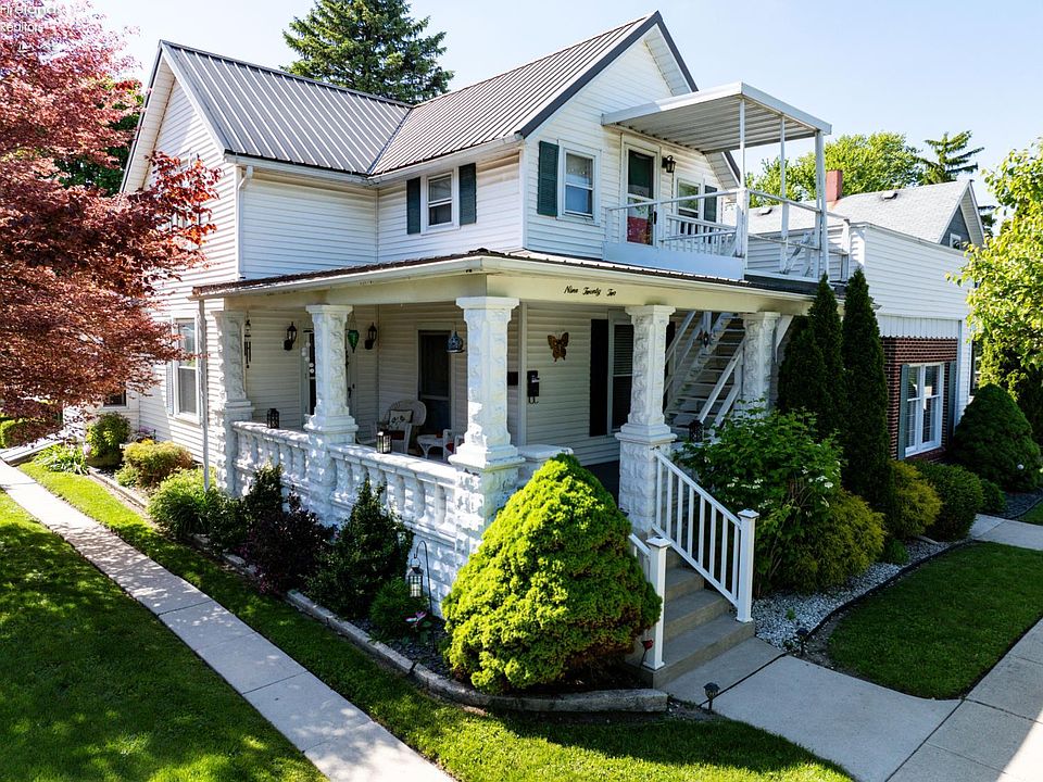 1st image of 922 White Ave