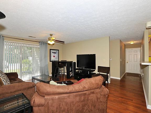 4th image of 8142 Brookmont Ct