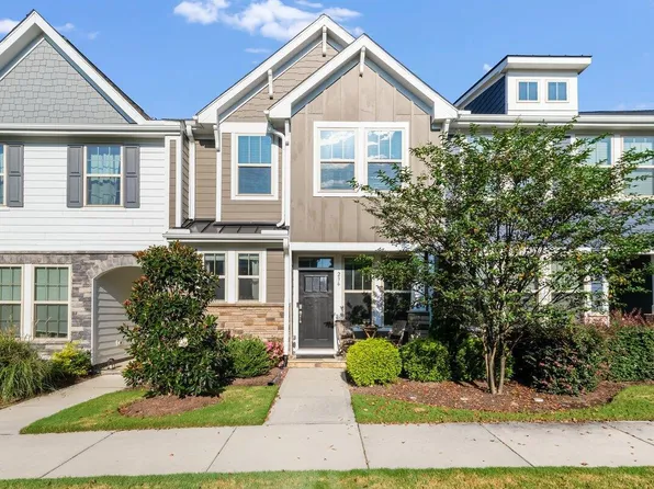 236 Douglas Falls Dr, Wendell, NC 27591