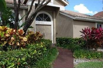2nd image of 6765 NW 74th Ct