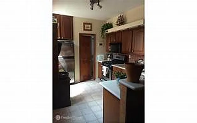 Rented by Douglas Elliman | media 13