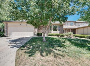 11016 W 96th Ter, Overland Park, KS 66214